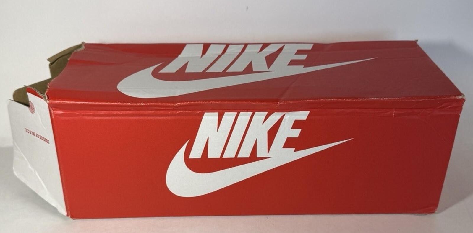 Nike NIKE VICTORI ONE SHOWER SLIDES BLACK/WHITE Men's 7 Size US 7 / EU 40 - 9 Thumbnail
