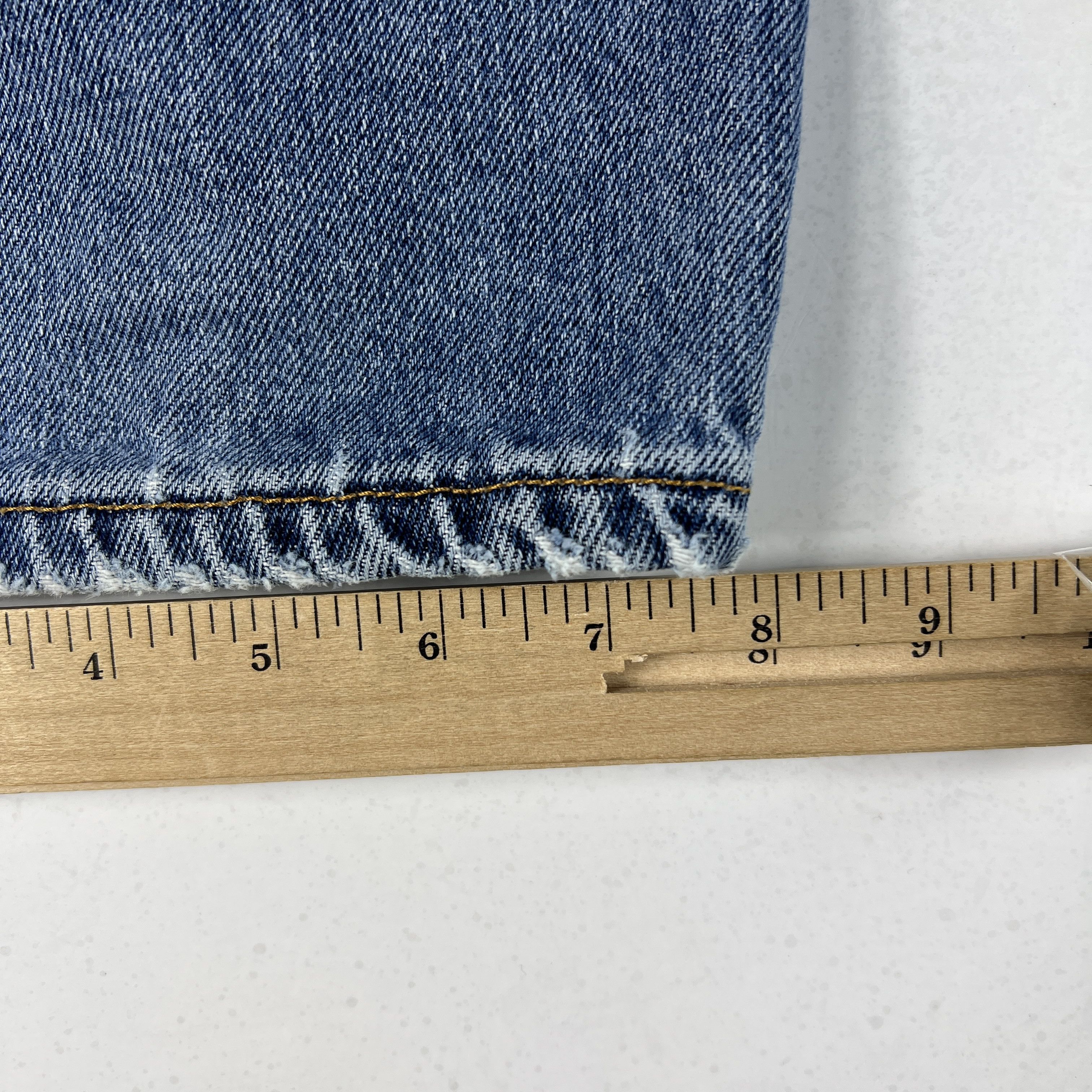 Levi's × Vintage Y2K Levi's Jeans 550 Relaxed Fit Blue Faded Cotton Denim Size US 35 - 18 Thumbnail