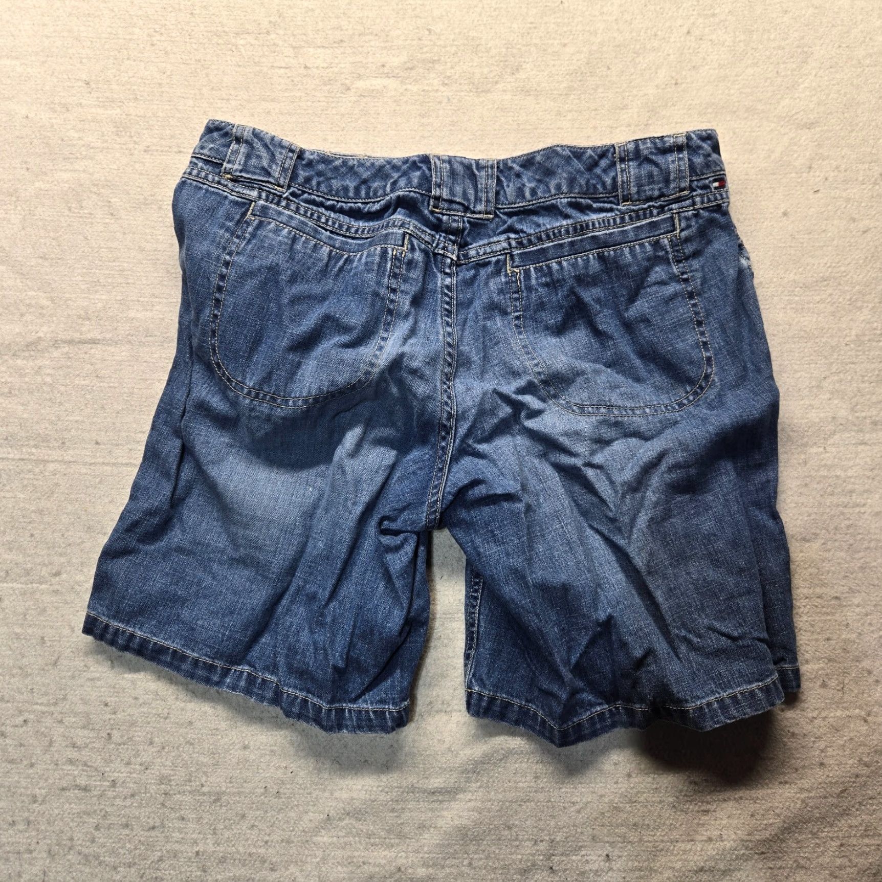 Tommy Hilfiger Tommy Hilfiger Jean Shorts Blue Denim Adult Women's Size 6 Size 28" / US 6 / IT 42 - 8 Thumbnail