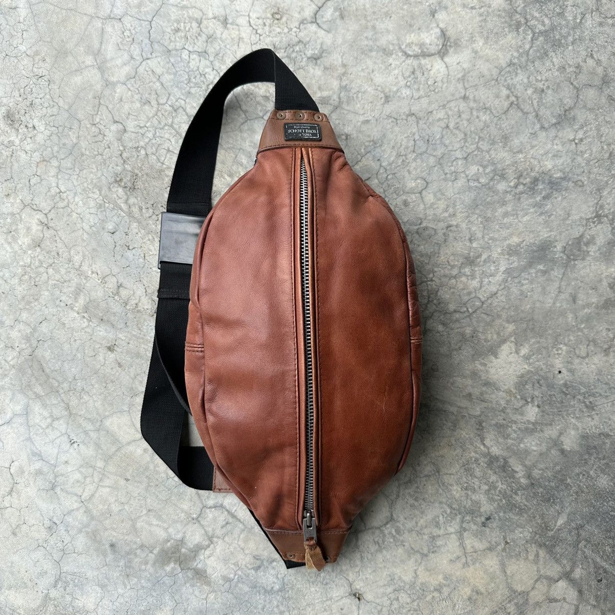 バッグ Schott / leather body bag shoulder bag RARE‼️ SCHOTT LEATHER CROSSBODY BAG