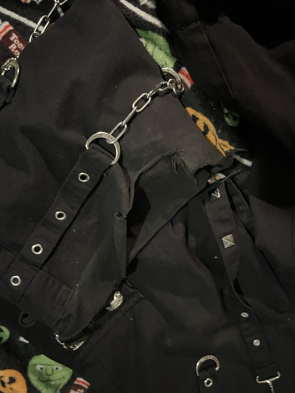 Tripp NYC Tripp NYC black pants skulls with chains Size US 30 / EU 46 - 5 Thumbnail