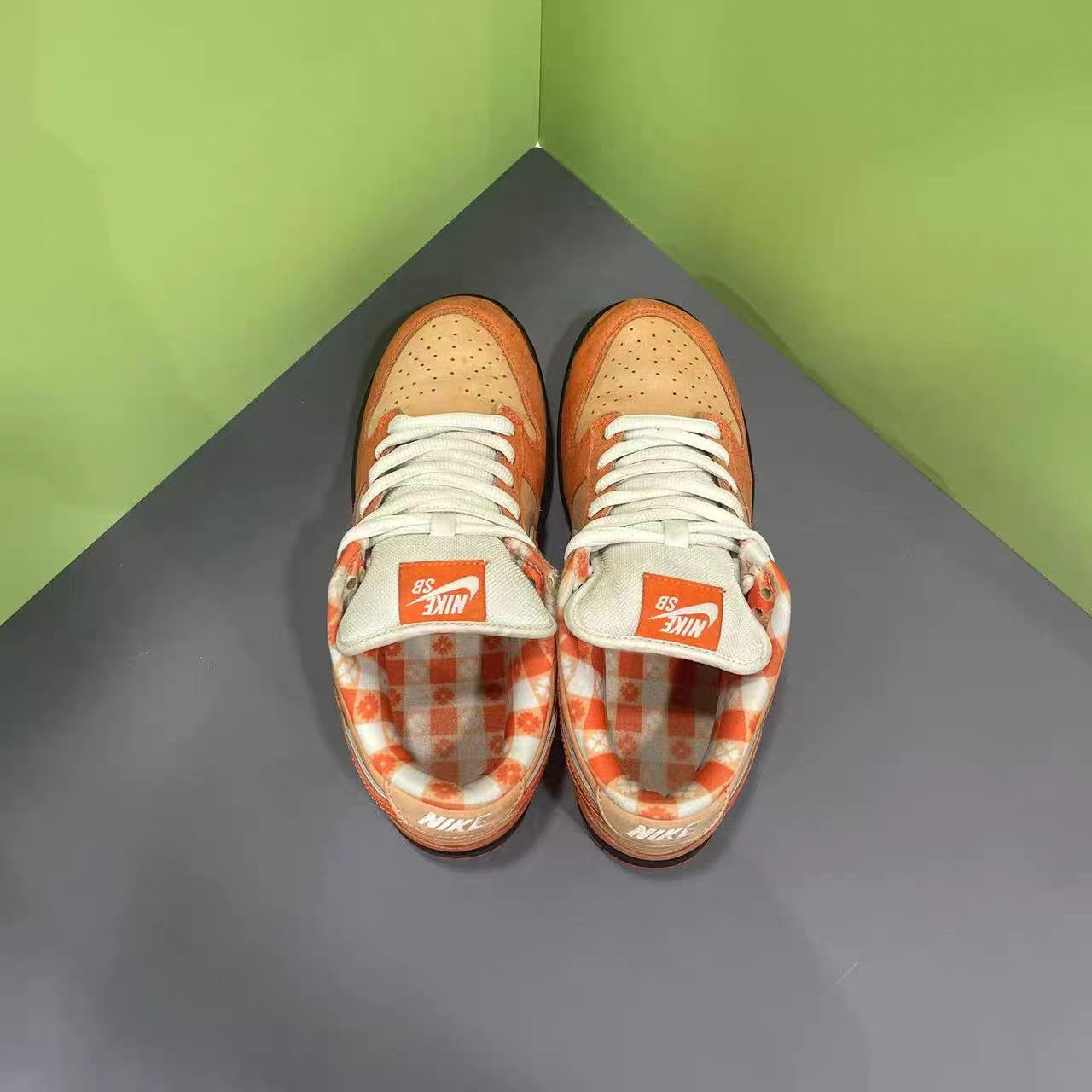 Nike Concepts x Nike SB Dunk Low Orange Lobster K15 Size US 8 / EU 41 - 6 Thumbnail