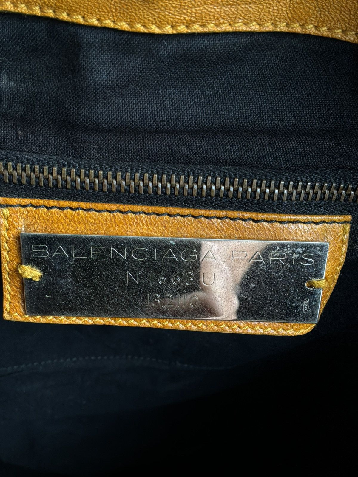 Balenciaga Balenciaga - Weekender - Lambskin Leather Bag Size ONE SIZE - 20 Thumbnail