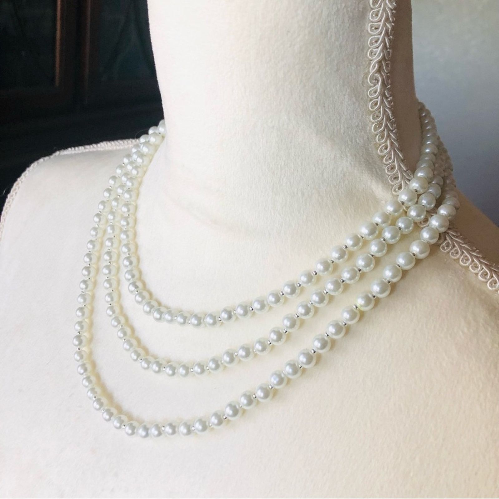 Handmade Handcrafted triple strand Pearl genuine emerald necklac Size ONE SIZE - 7 Thumbnail