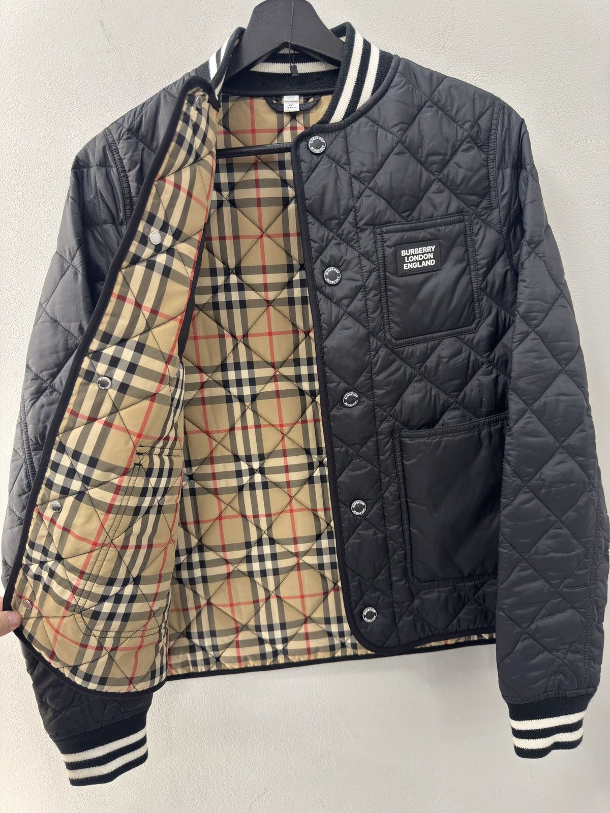 Burberry Burberry Quilted Light Jacket Size US S / EU 44-46 / 1 - 4 Thumbnail