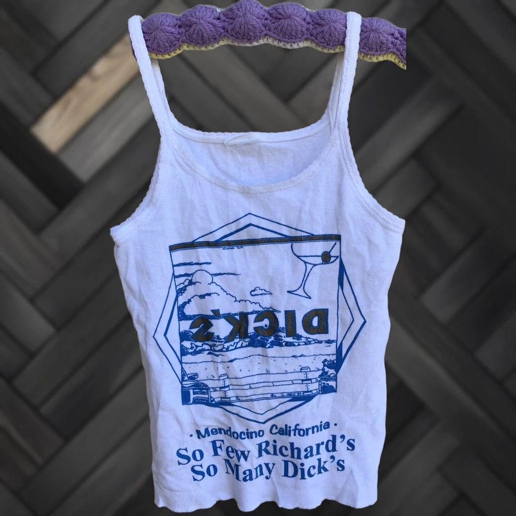 Vintage VINTAGE Dick’s Mendocino California So Few Richards So Many Dicks Graphic Tank Top XS White Women Size XS / US 0-2 / IT 36-38 - 1 Thumbnail