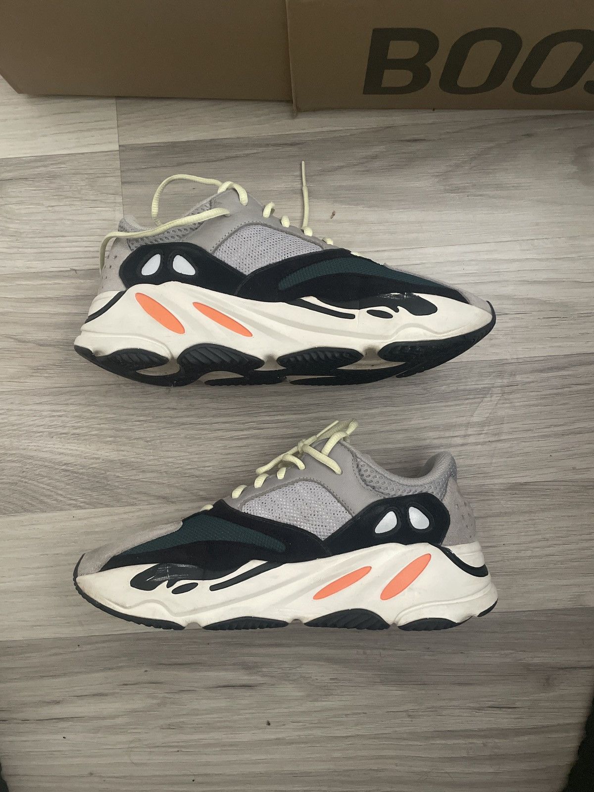 Yeezy Boost 700 wave runner