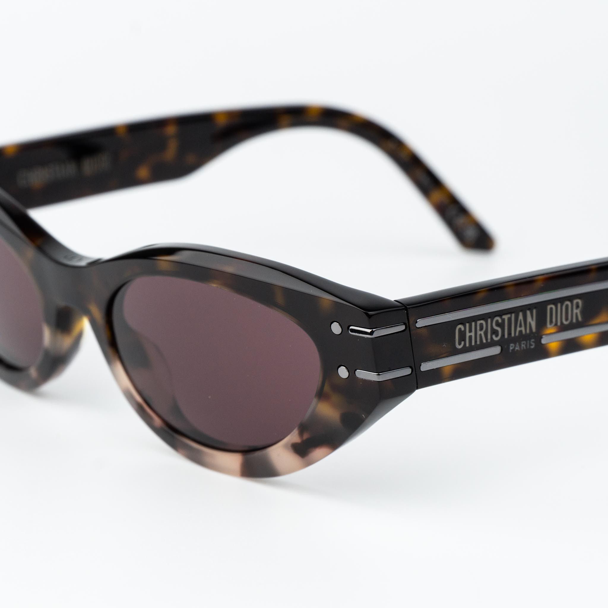 Dior Dior Women Sunglasses DIORSIGNATURE B5I 25D0 NEW AUTHENTIC Size ONE SIZE - 5 Thumbnail