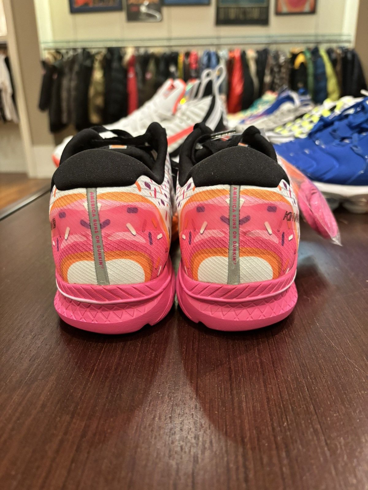Saucony Saucony Kinvara 9 Dunkin Donuts Boston Marathon Size US 11 / EU 44 - 2 Thumbnail