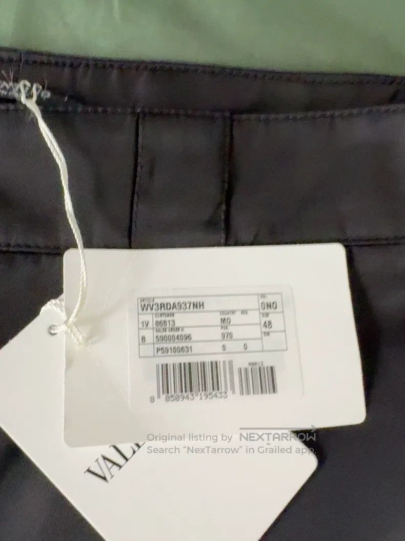 Valentino Valentino Men's plain black casual nylon shorts Size US 34 / EU 50 - 5 Thumbnail