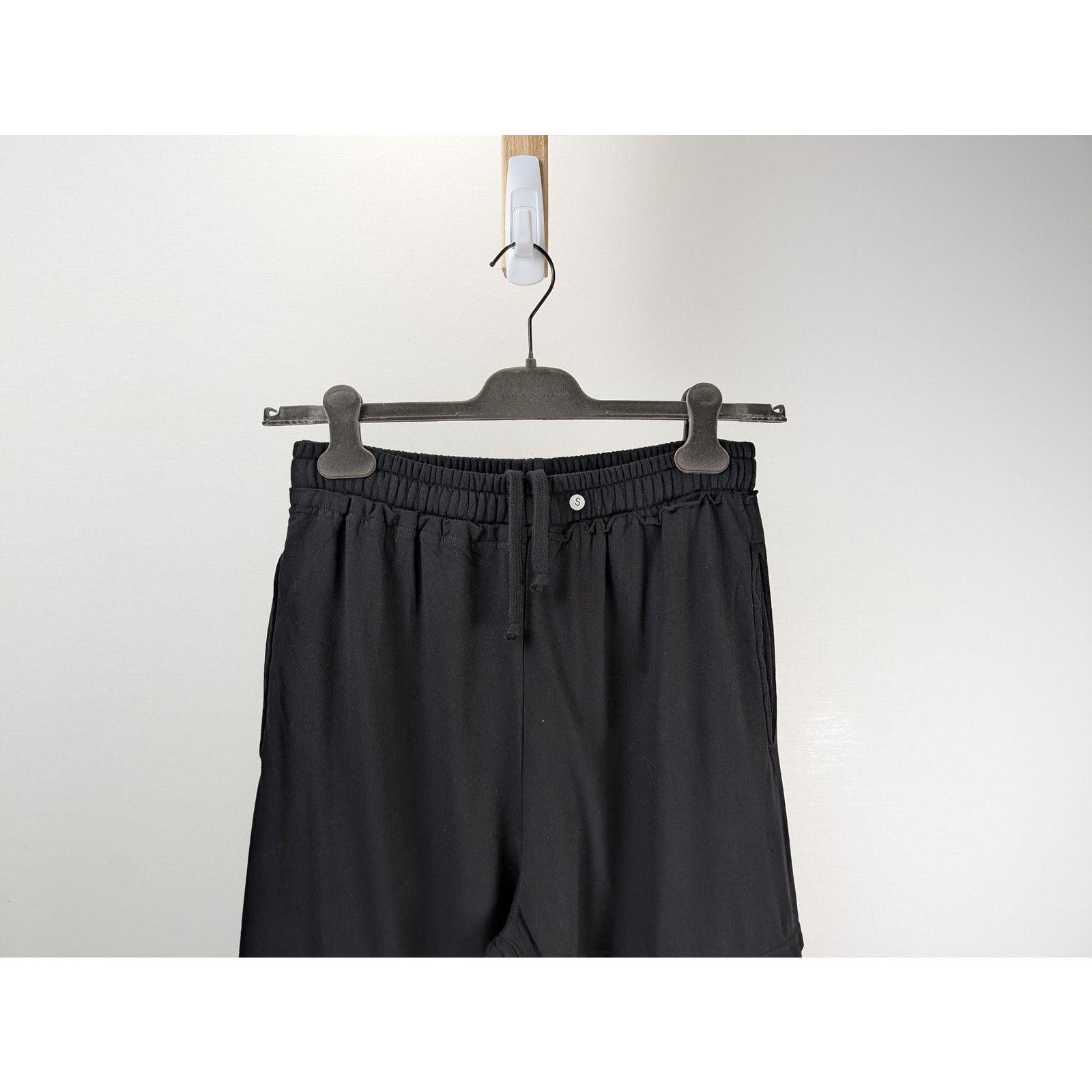 Vetements o1rshd1 Sweatpants / Joggers in Noir Size US 30 / EU 46 - 2 Thumbnail