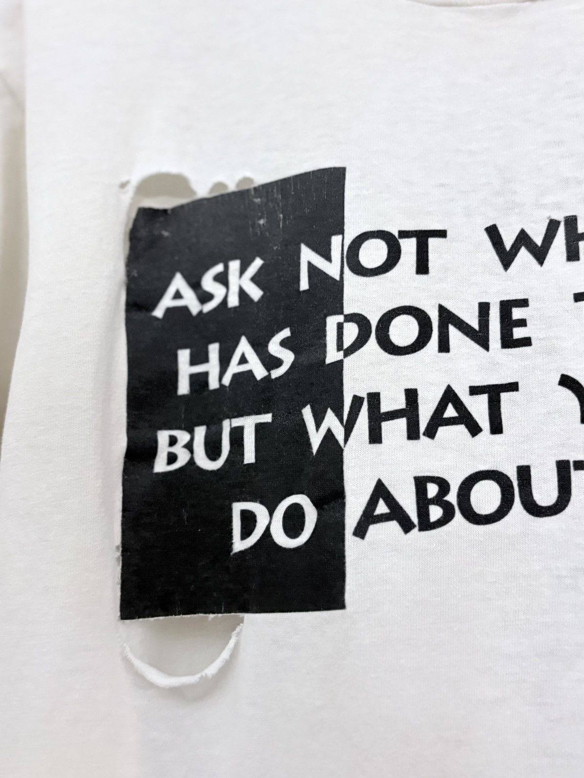 Vintage 90s Distressed Aids Ask Not What Aids Done To You Vtg Tee Size US L / EU 52-54 / 3 - 3 Thumbnail
