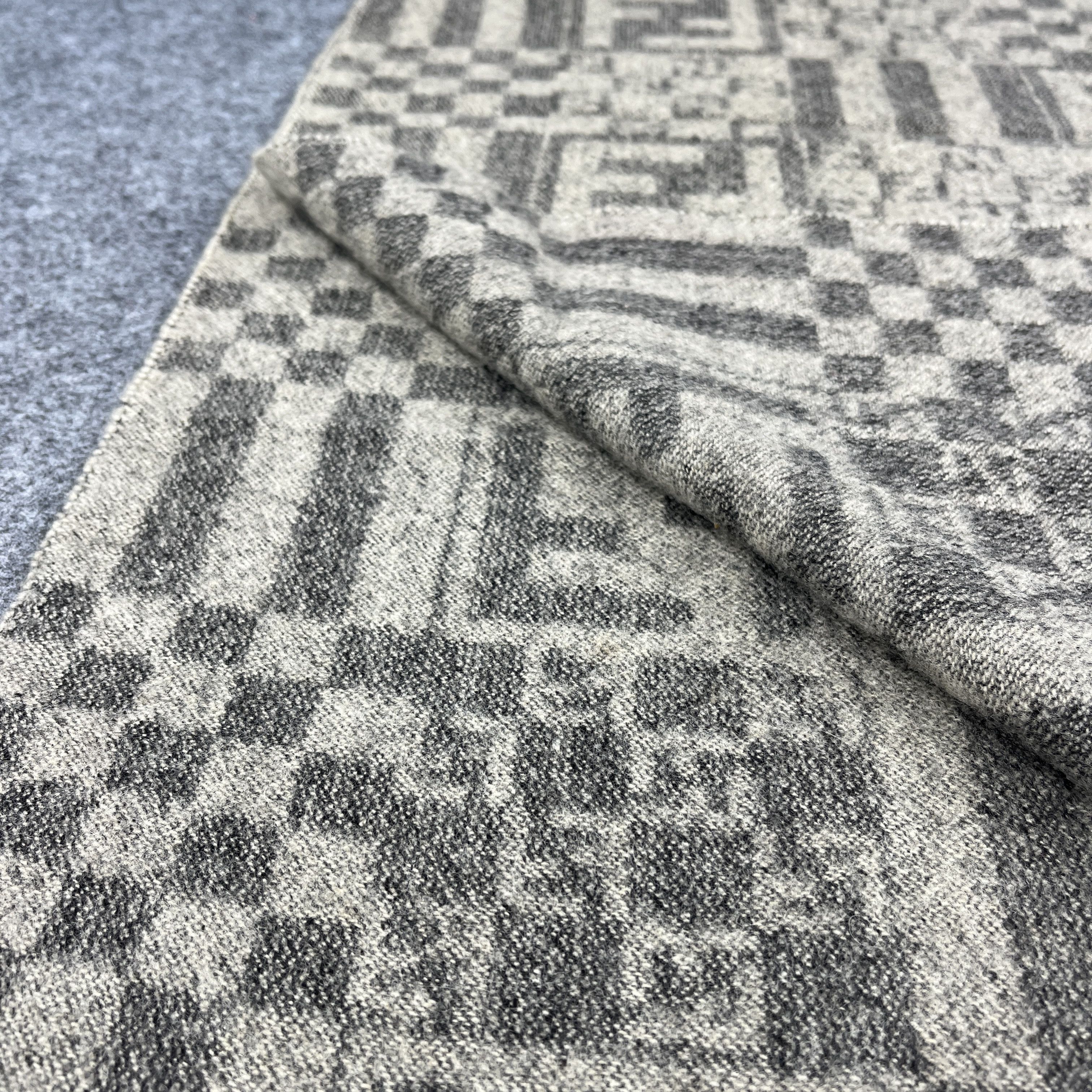 Fendi Fendi Monogram Scarf / Muffler / Neckwear K047 Size ONE SIZE - 6 Thumbnail