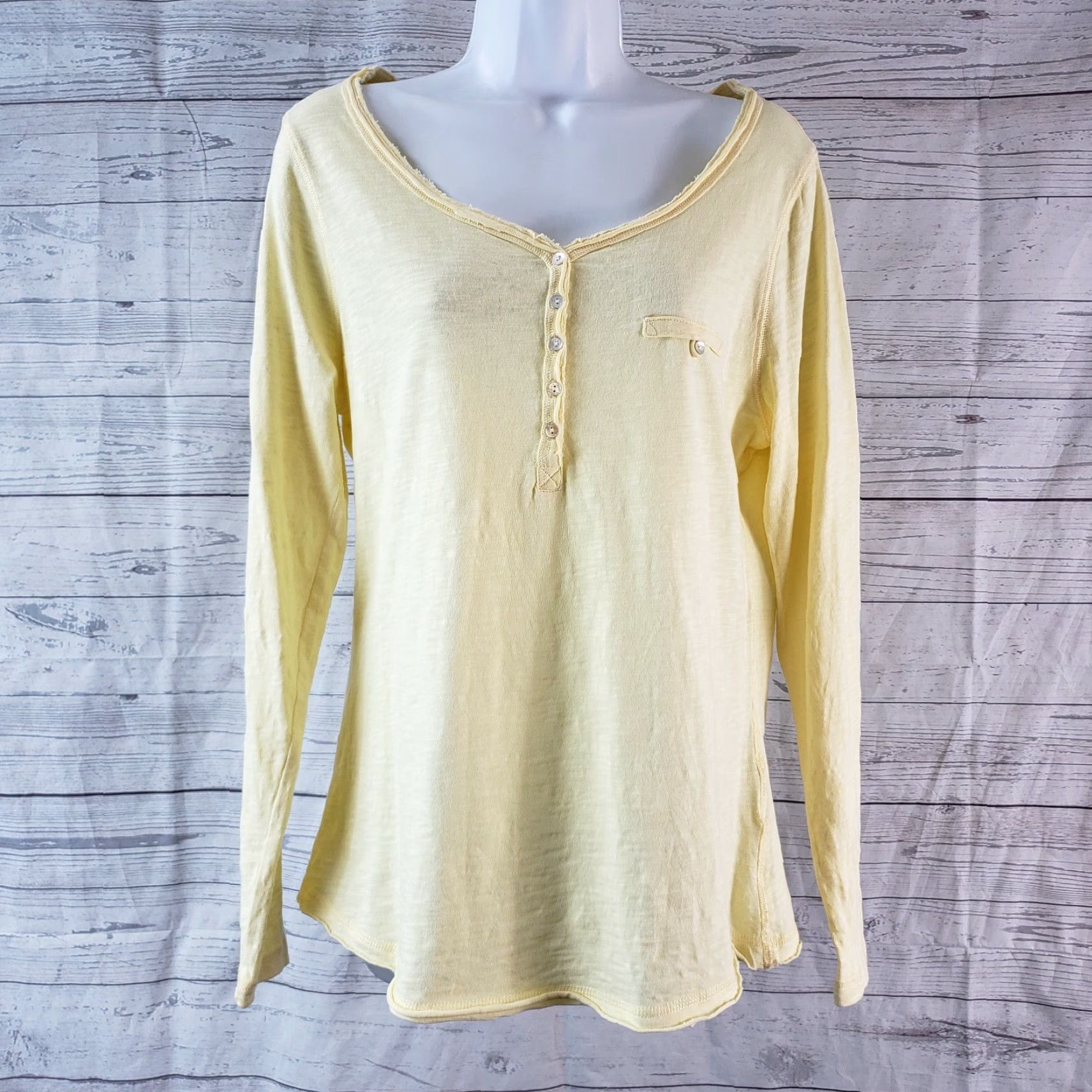 Soft Surroundings Soft Surroundings Henley Top Shirt Womens M Yellow Long Sleeve Cotton Size M / US 6-8 / IT 42-44 - 2 Thumbnail