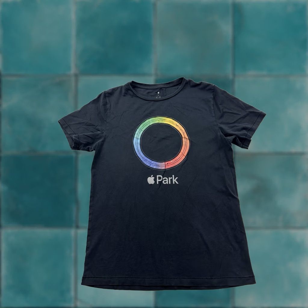 Apple Apple Park Shirt Infinity Loop Mens Small Black Short Sleeve California 95014 Size US S / EU 44-46 / 1 - 1 Thumbnail