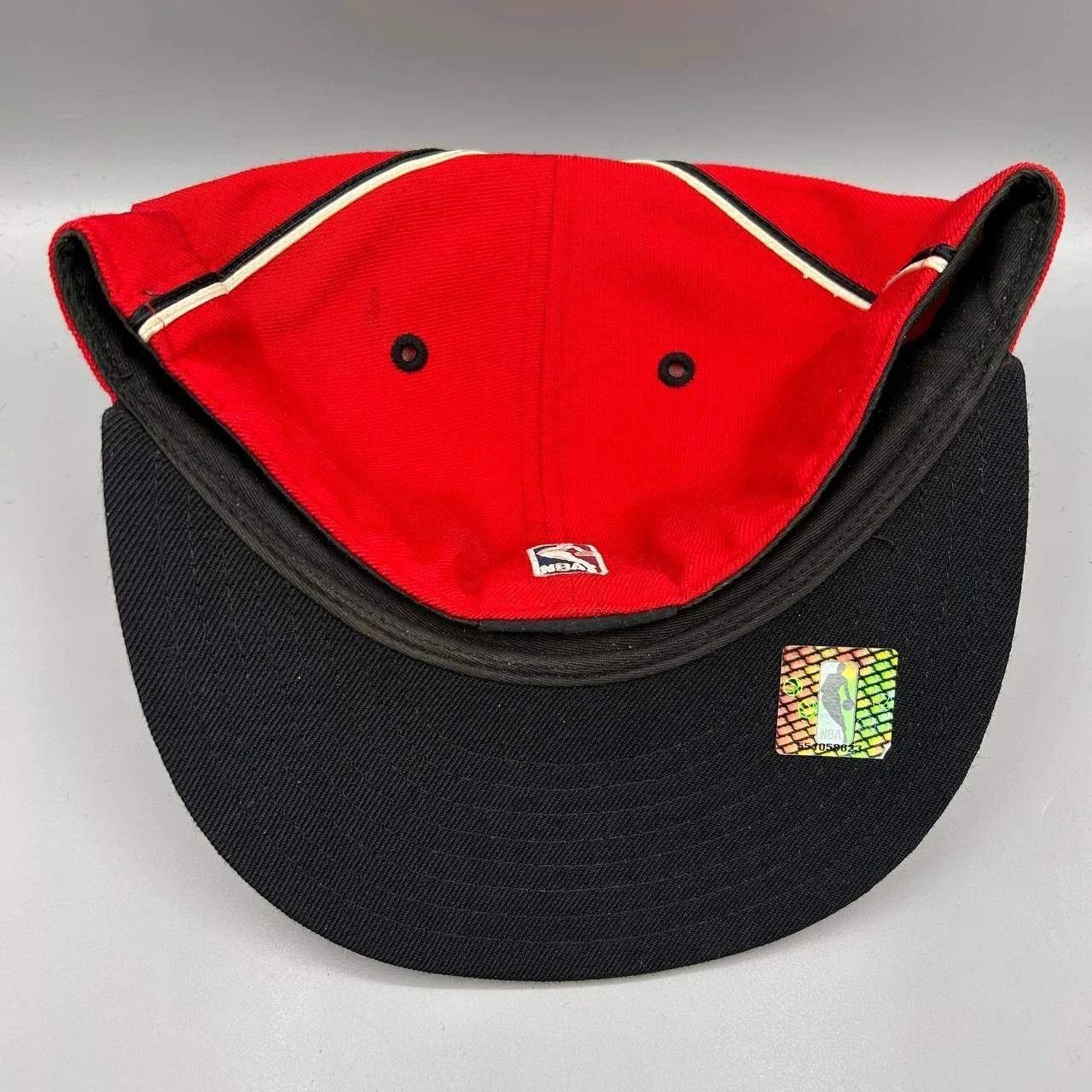 Reebok Chicago Bulls Hat 7 3/8 NBA Hardwood Classics Fitted Wool Size ONE SIZE - 9 Thumbnail