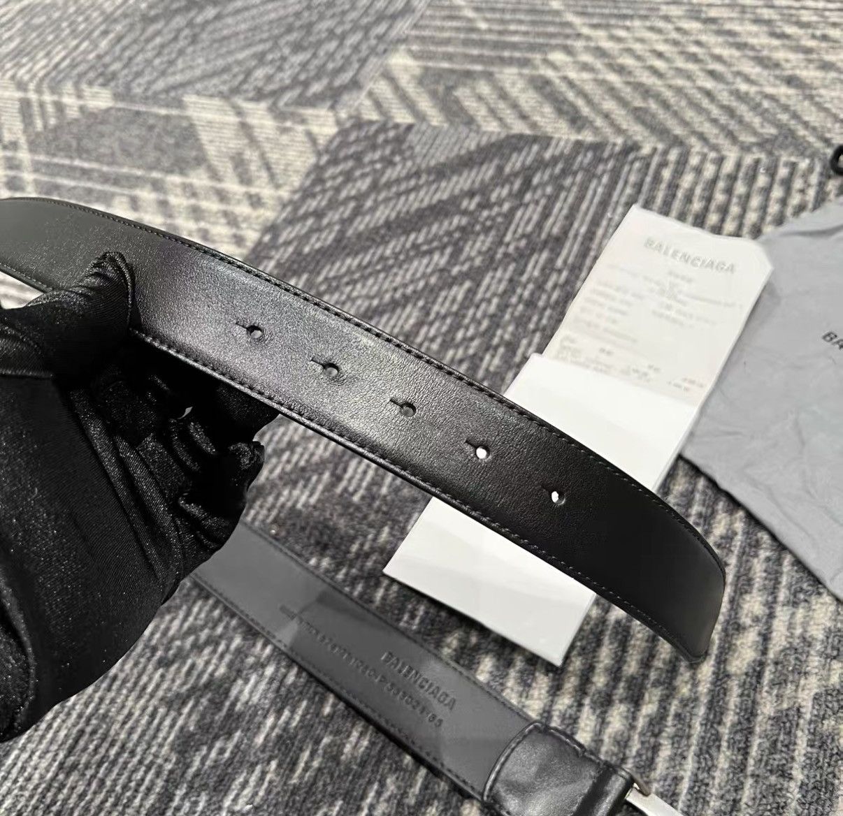 Balenciaga Balenciaga BB Logo Pin Buckle Leather Belt J42 Size ONE SIZE - 8 Thumbnail