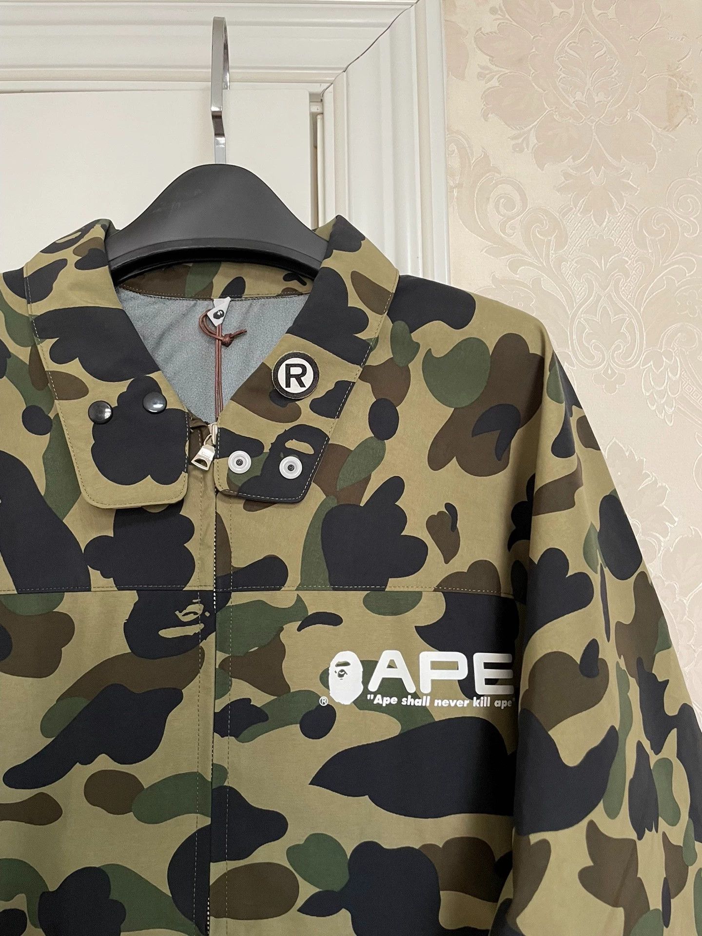 Bape BAPE 1ST CAMO Green Camo GORE-TEX Zip-Up Jacket L (New) Size US L / EU 52-54 / 3 - 7 Thumbnail
