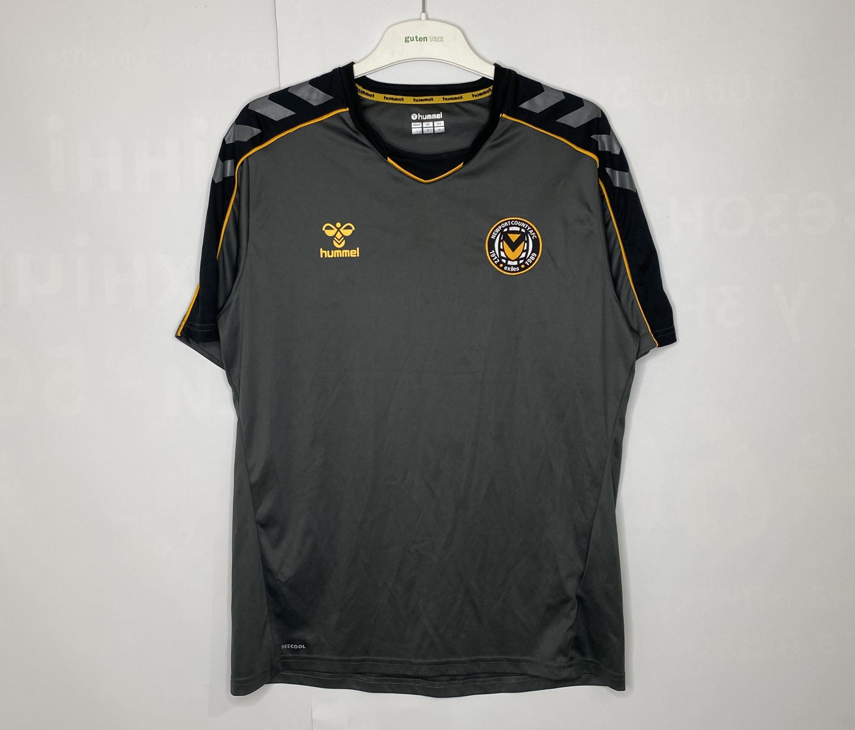 Hummel NEWPORT COUNTY 2020-21 TRAINING FOOTBALL SHIRT SOCCER JERSEY Size US L / EU 52-54 / 3 - 1 Thumbnail