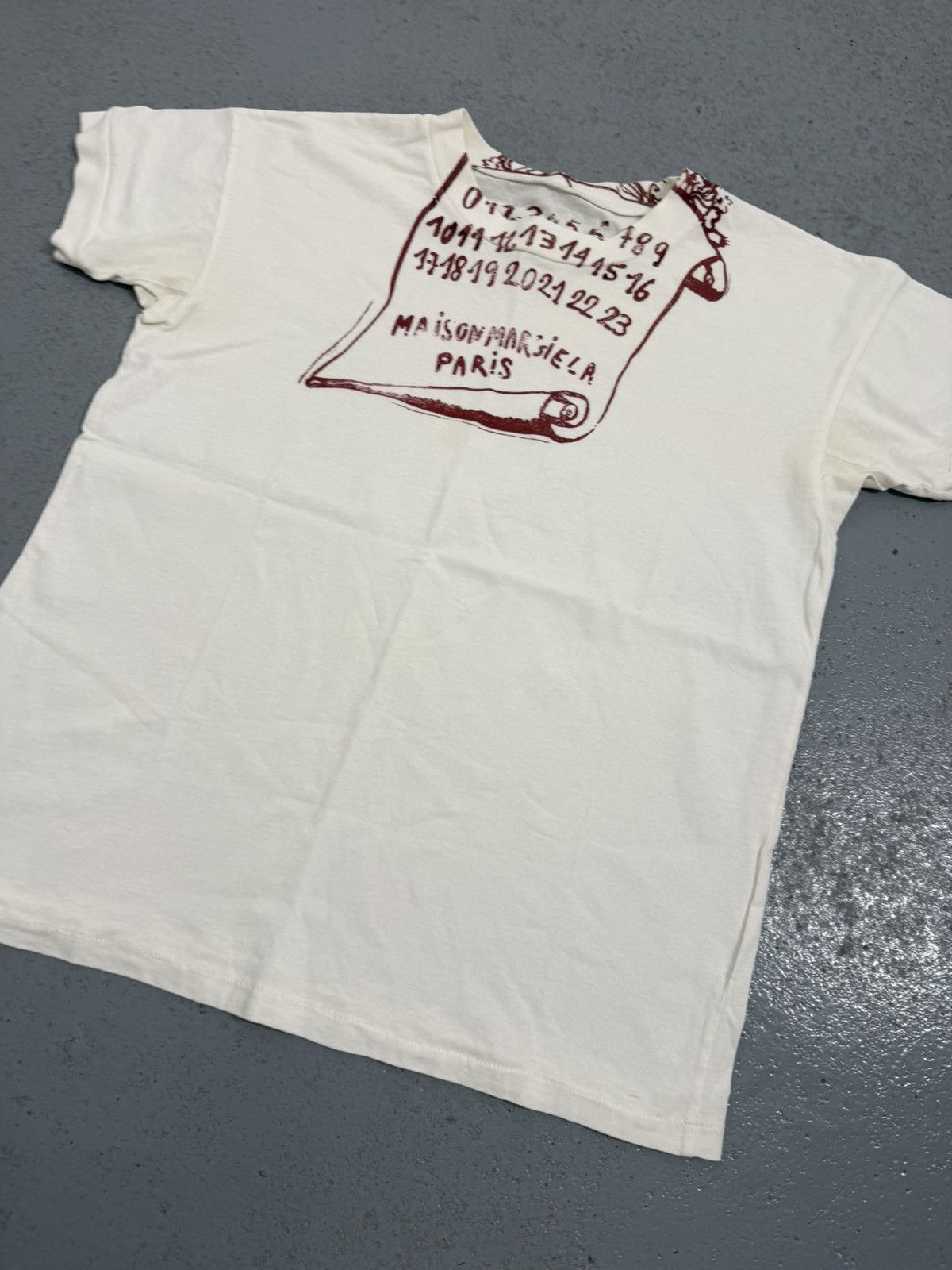 Maison Margiela Maison Margiela Letter Logo T-Shirt Size US M / EU 48-50 / 2 - 4 Thumbnail