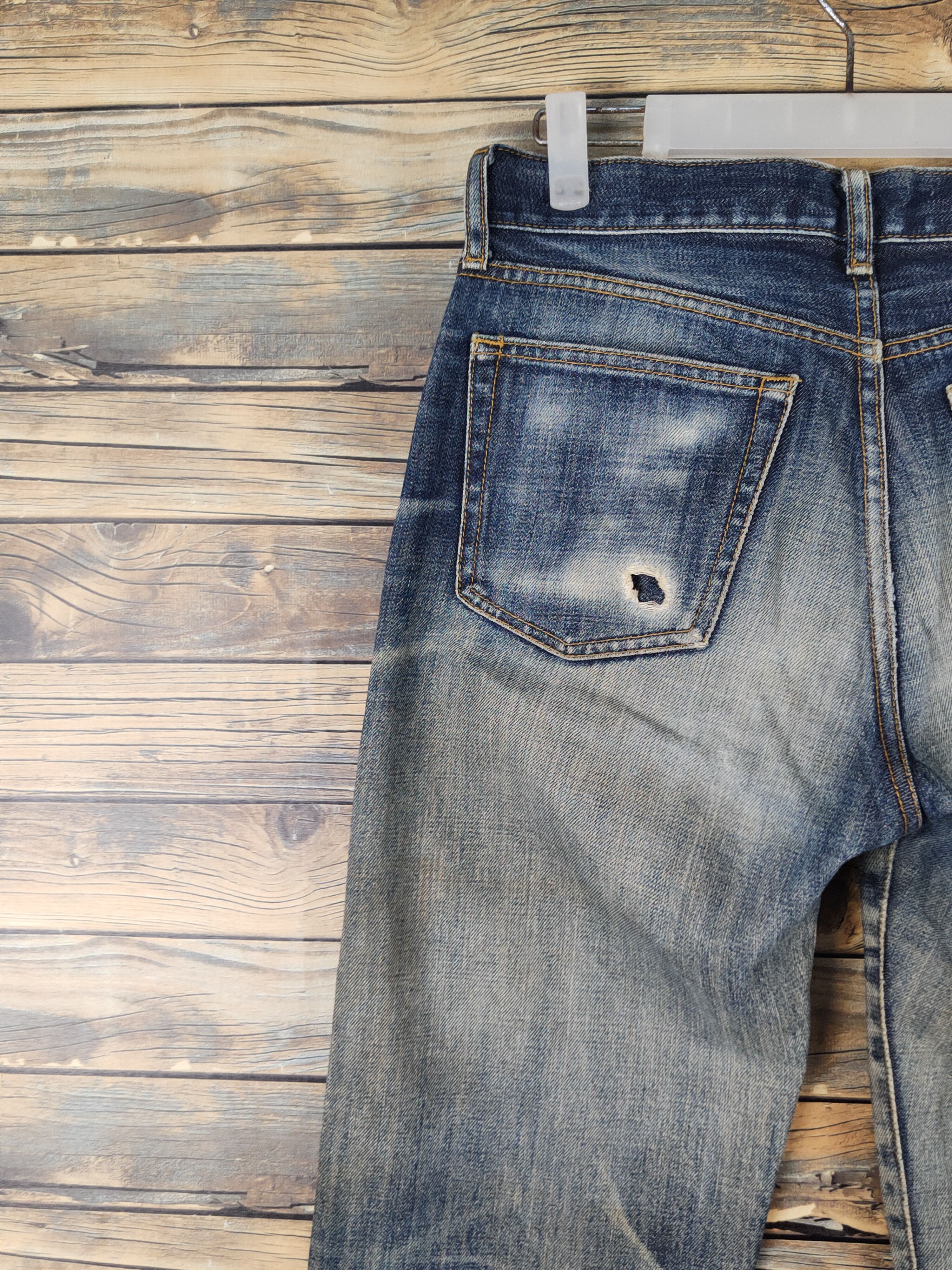Japanese Brand Uniqlo Dark Blue Distressed Ripped Jeans #W1383 Size US 31 - 8 Thumbnail