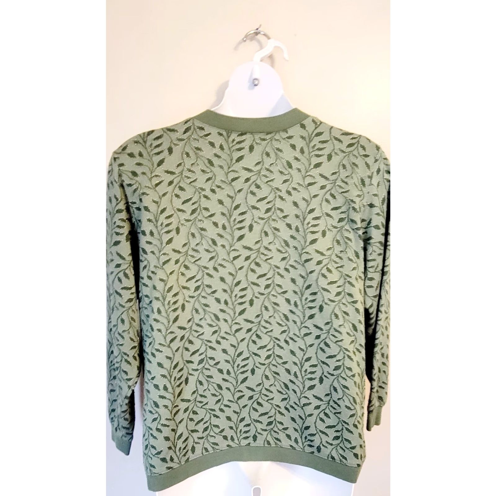 Vintage VINTAGE Cathy Daniels Cardigan Sweater 1X Green Acrylic Knit Botanical Buttoned Collarless Women Dress Cardigan Fashion Knitwear Ladies 1X Vintage Size XL / US 12-14 / IT 48-50 - 2 Thumbnail