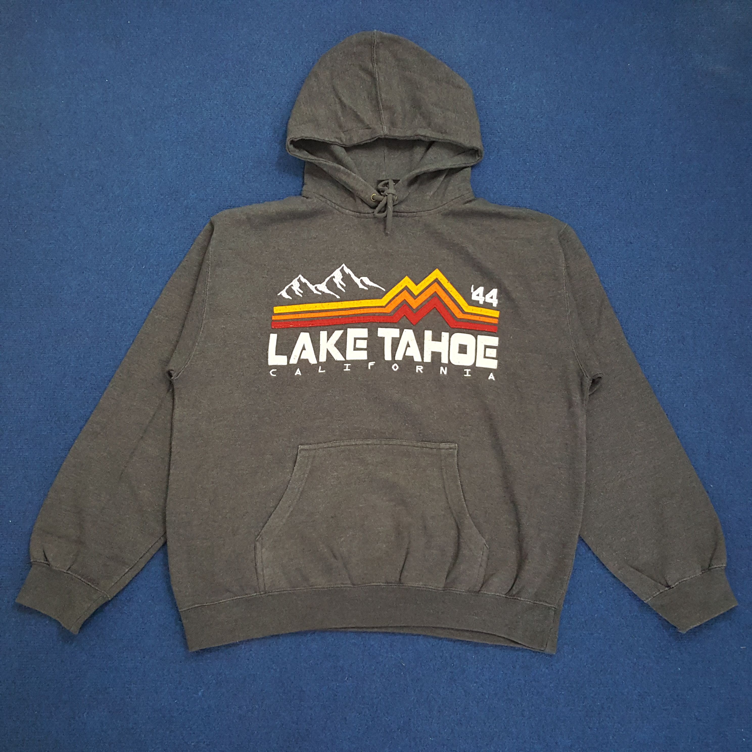 Vintage Vintage Lake Tahoe California Sweatshirt Size US XL / EU 56 / 4 - 1 Thumbnail