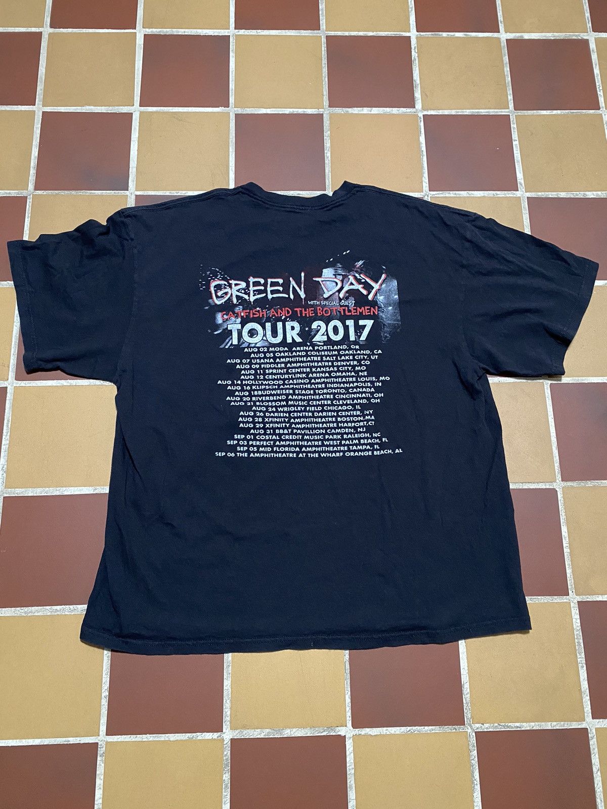 Band Tees × Vintage Rare Vintage Green Day Revolution Radio Tour Shirt Size US XXL / EU 58 / 5 - 3 Thumbnail