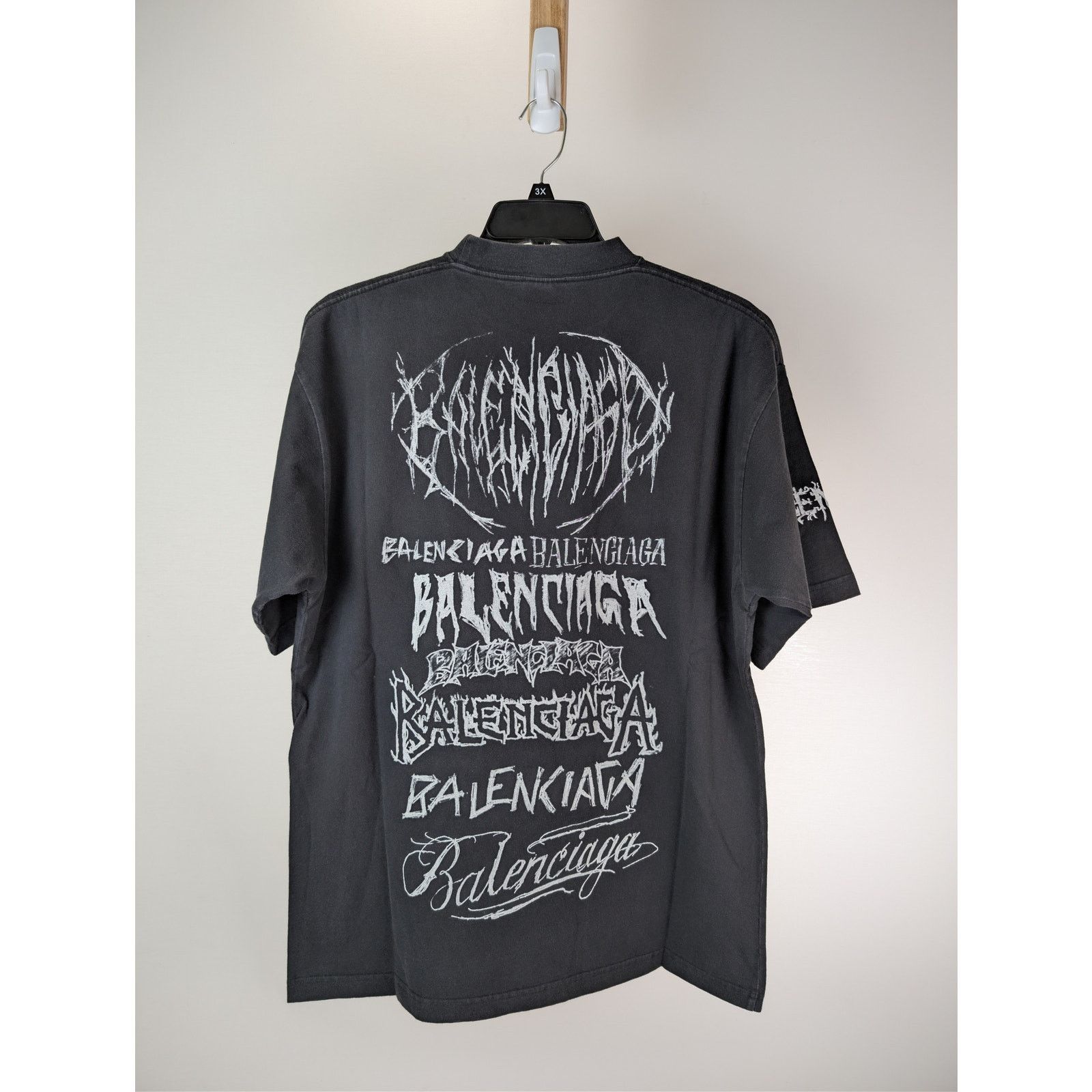 Balenciaga o1rshd1 Heavy Graphic Print DIY Metal Logo T-shirt in Black Size US M / EU 48-50 / 2 - 16 Thumbnail