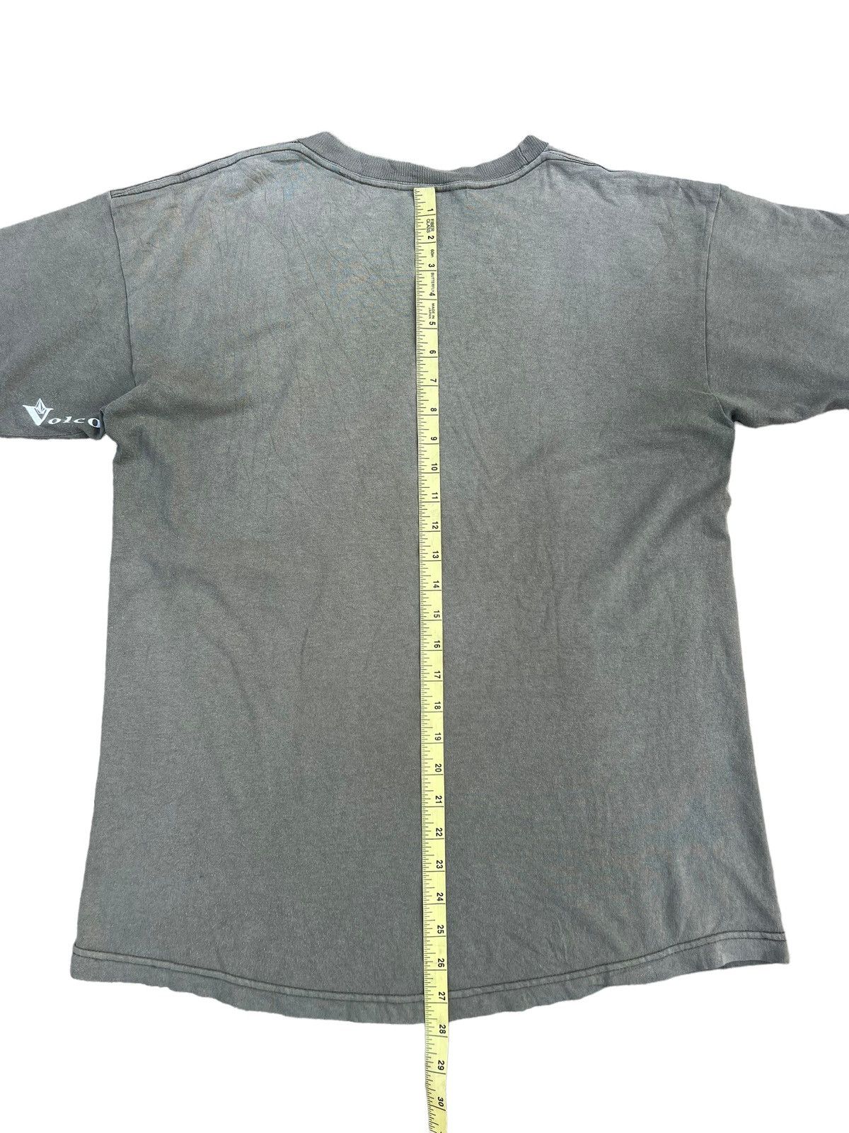 Vintage 90s Volcom Stone YouthAgainstEstablisment Sun Fade t shirt Size US L / EU 52-54 / 3 - 4 Thumbnail