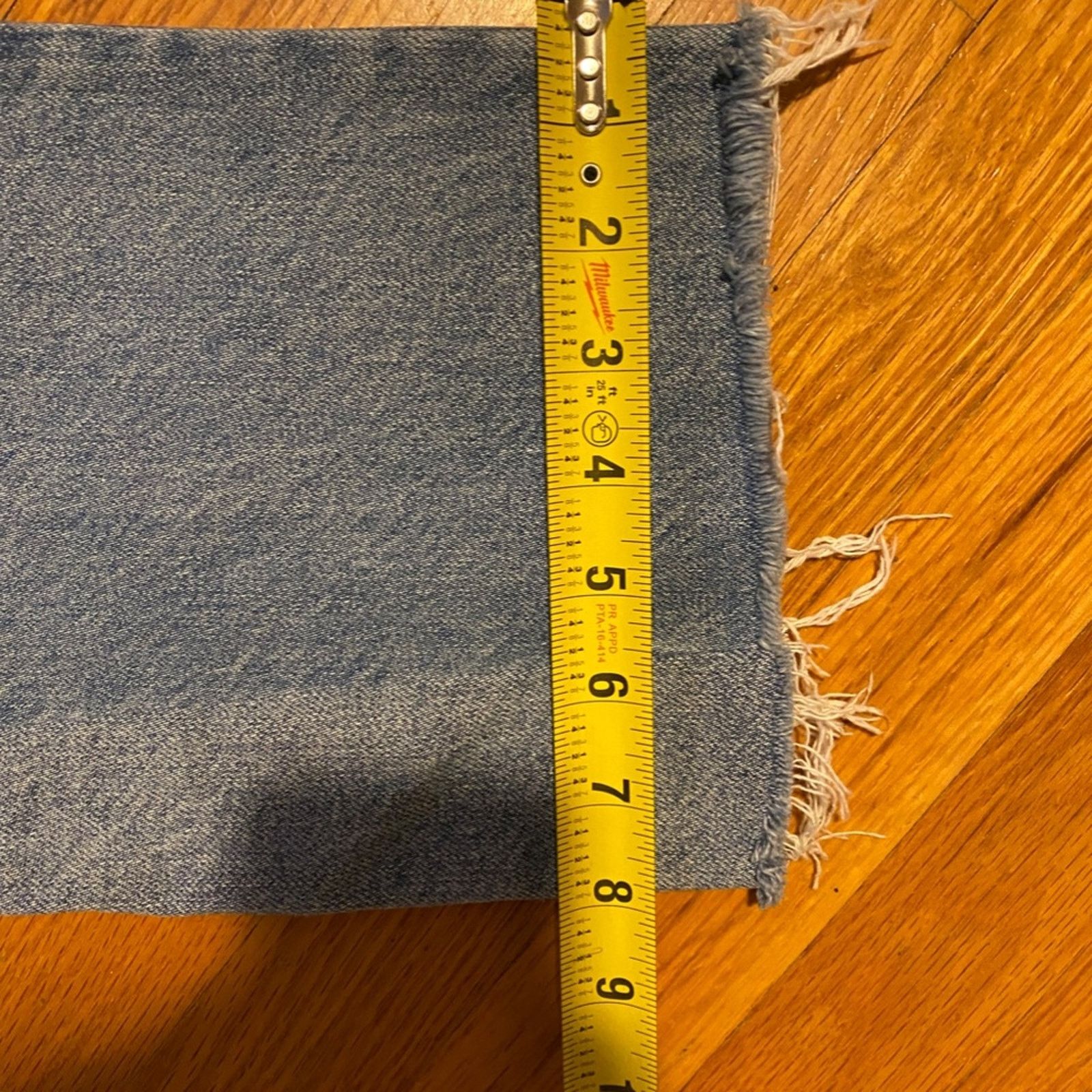 Free People Free People High-Rise Regular Button Fly Raw Hem Jeans - 26 Size 26" / US 2 / IT 38 - 13 Thumbnail