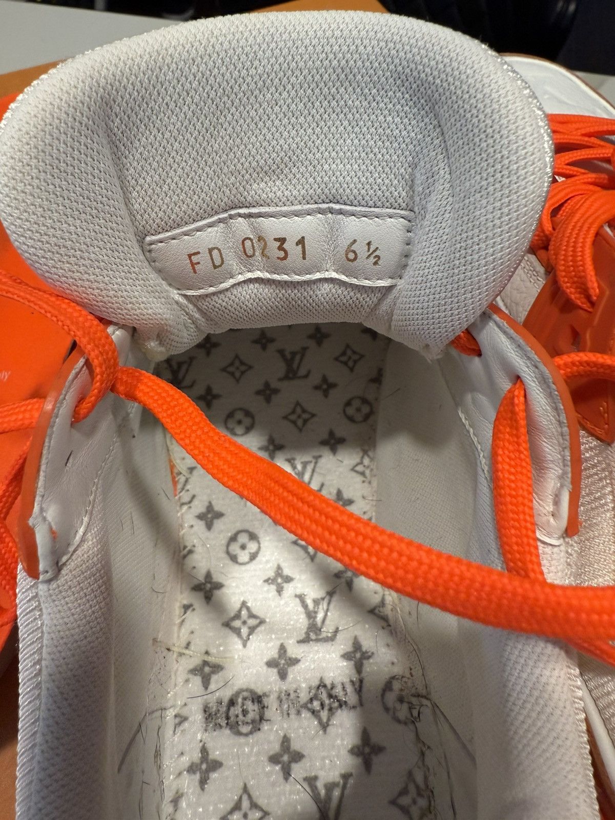 Louis Vuitton Louis Vuitton LV Trainer Sneaker sz 9 Size US 9 / EU 42 - 4 Thumbnail