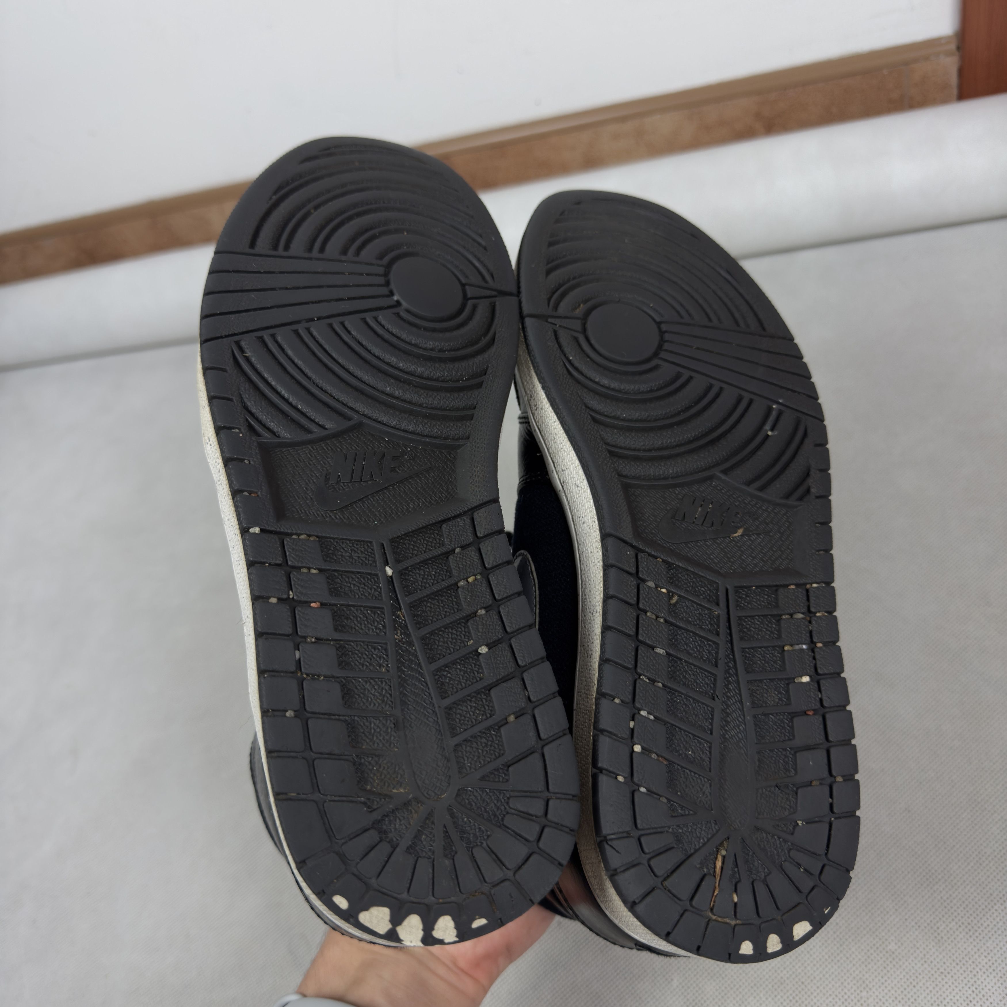 Jordan Brand × Nike Nike Air Jordan 1 Mid SE 852542-001 Men's Black Shoes 9.5 Size US 9.5 / EU 42-43 - 6 Thumbnail
