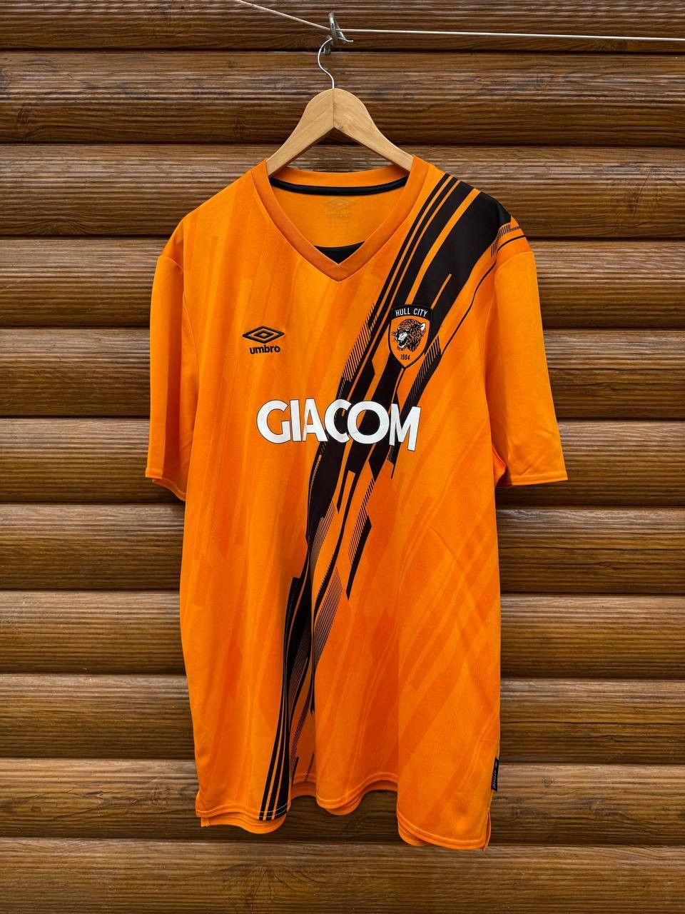 HULL CITY ENGLAND HOME FOOTBALL SHIRT JERSEY UMBRO