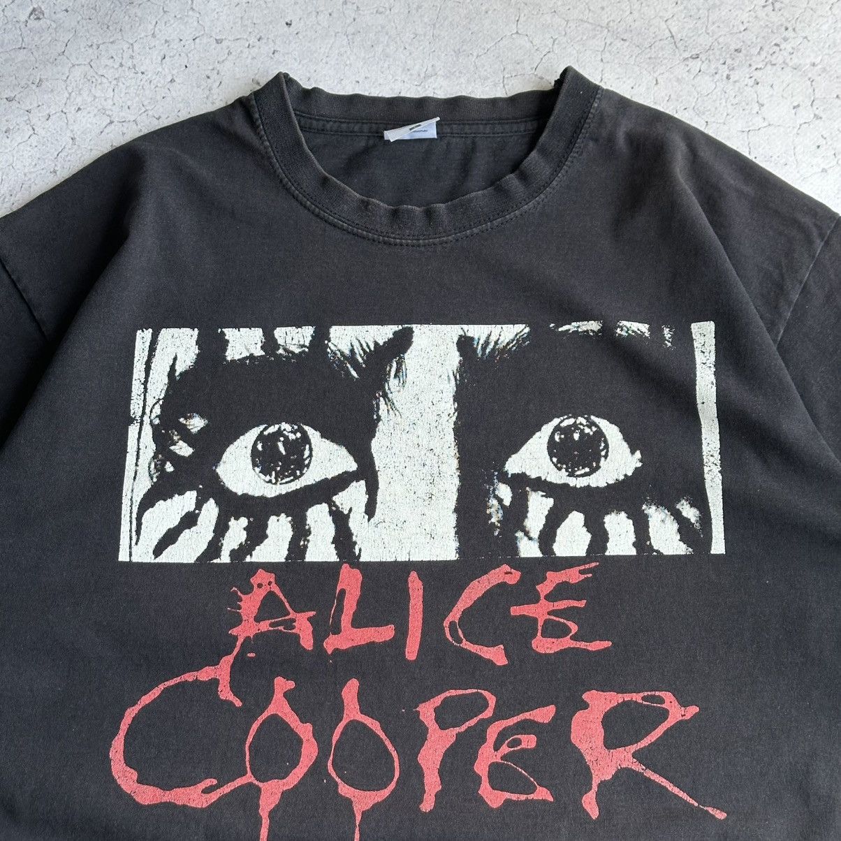 Band Tees Vintage Alice Cooper Tour 2017 Band Tee y2k Size US L / EU 52-54 / 3 - 3 Thumbnail