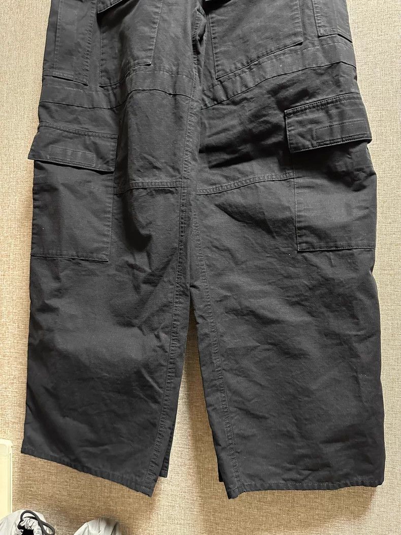 Balenciaga Balenciaga size XS Fake Two-Piece Cargo Skirt Pants Size US 27 - 3 Thumbnail