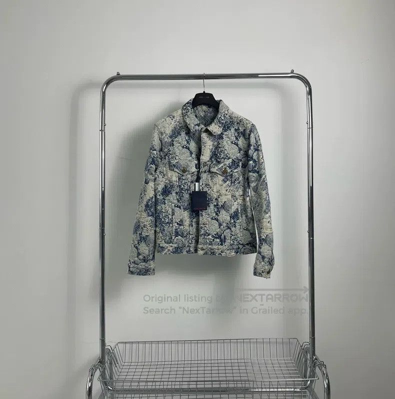 Louis Vuitton Louis Vuitton Blue floral-print logo denim jacket Size US M / EU 48-50 / 2 - 1 Thumbnail