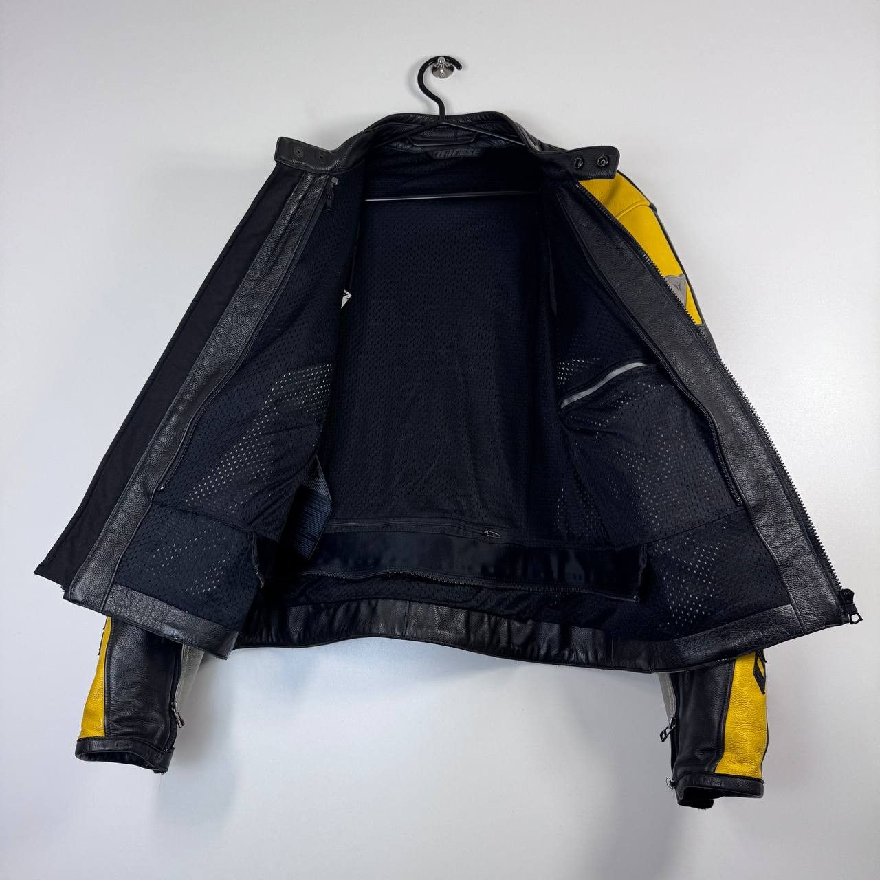 Dainese Dainese Leather Motorcycle Jacket Black Yellow Mens Size M Size US M / EU 48-50 / 2 - 4 Thumbnail