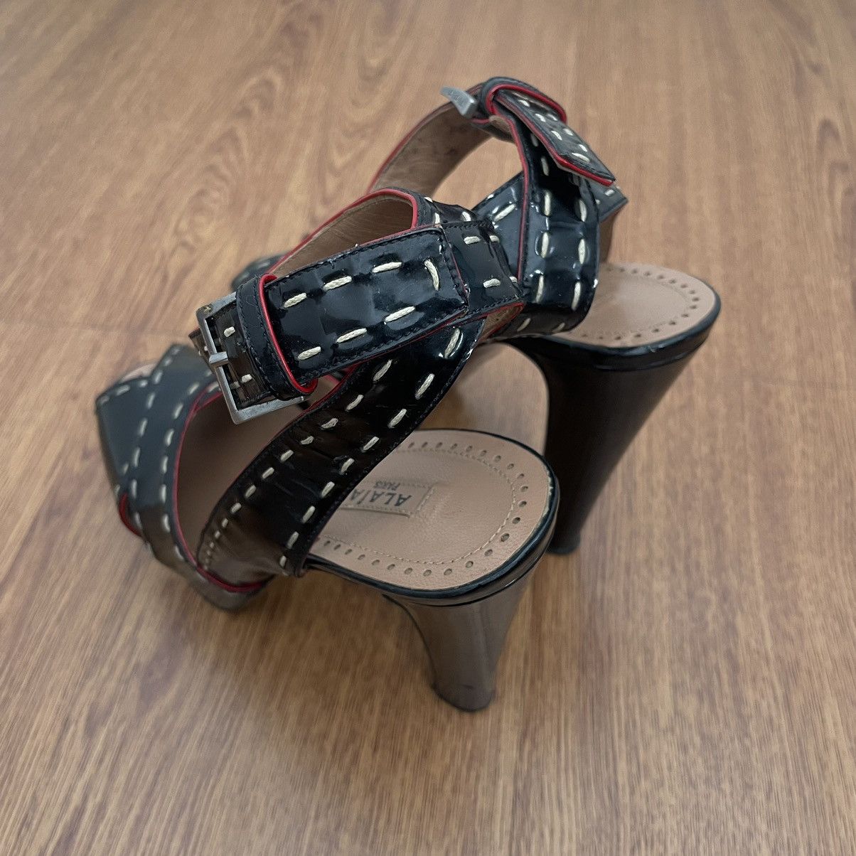 Alaia × Designer ALAIA black high heels nice design Size US 6 / IT 36 - 3 Thumbnail
