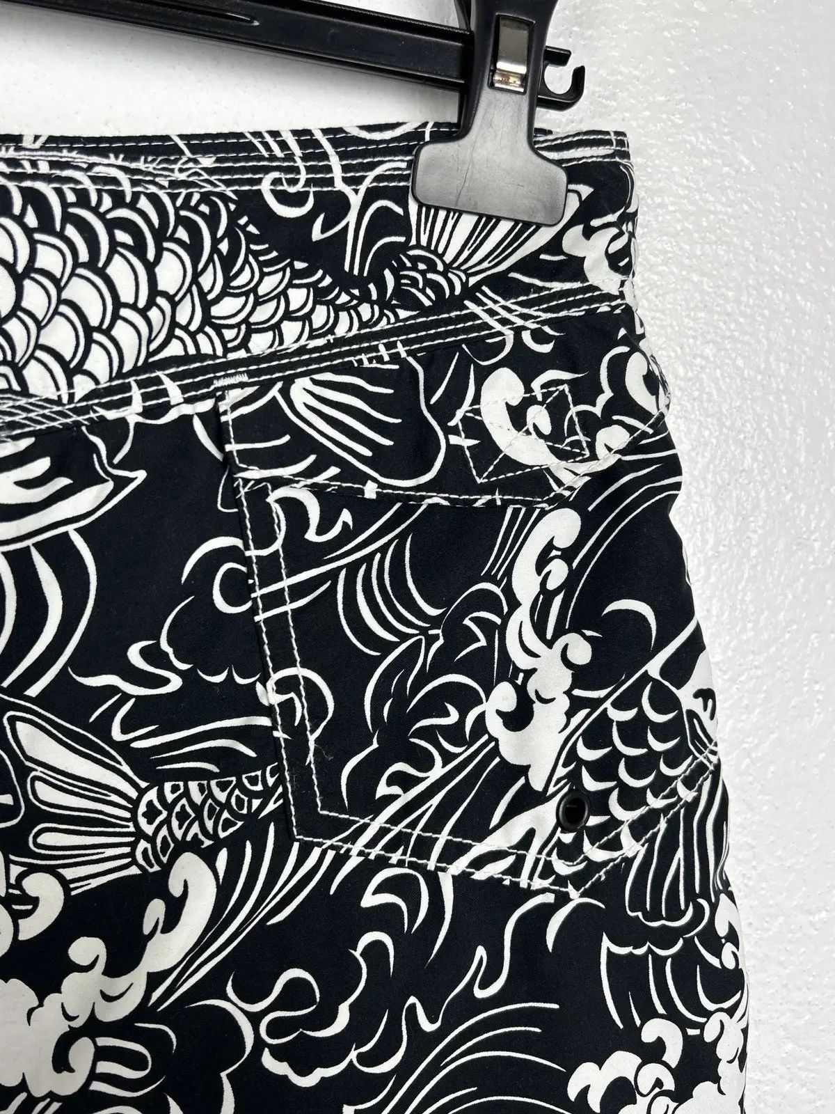 Polo Ralph Lauren Vintage Ralph Lauren RLX Koi Fish Art Aop Shorts Size US 34 / EU 50 - 5 Thumbnail