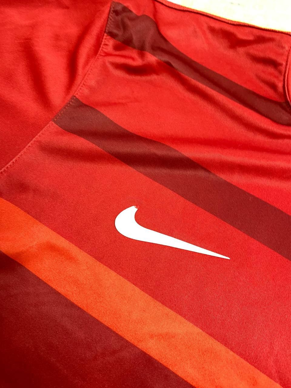 Nike Vintage 90s Vintage Nike t shirt logo Size US S / EU 44-46 / 1 - 11 Thumbnail