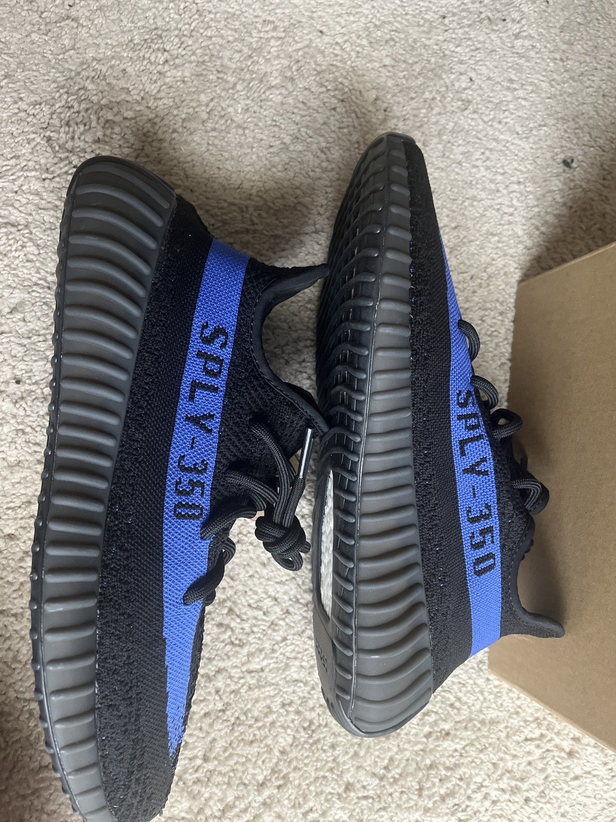 Yeezy Yeezy Dazzling Blue size 11 Size US 11 / EU 44 - 1 Thumbnail