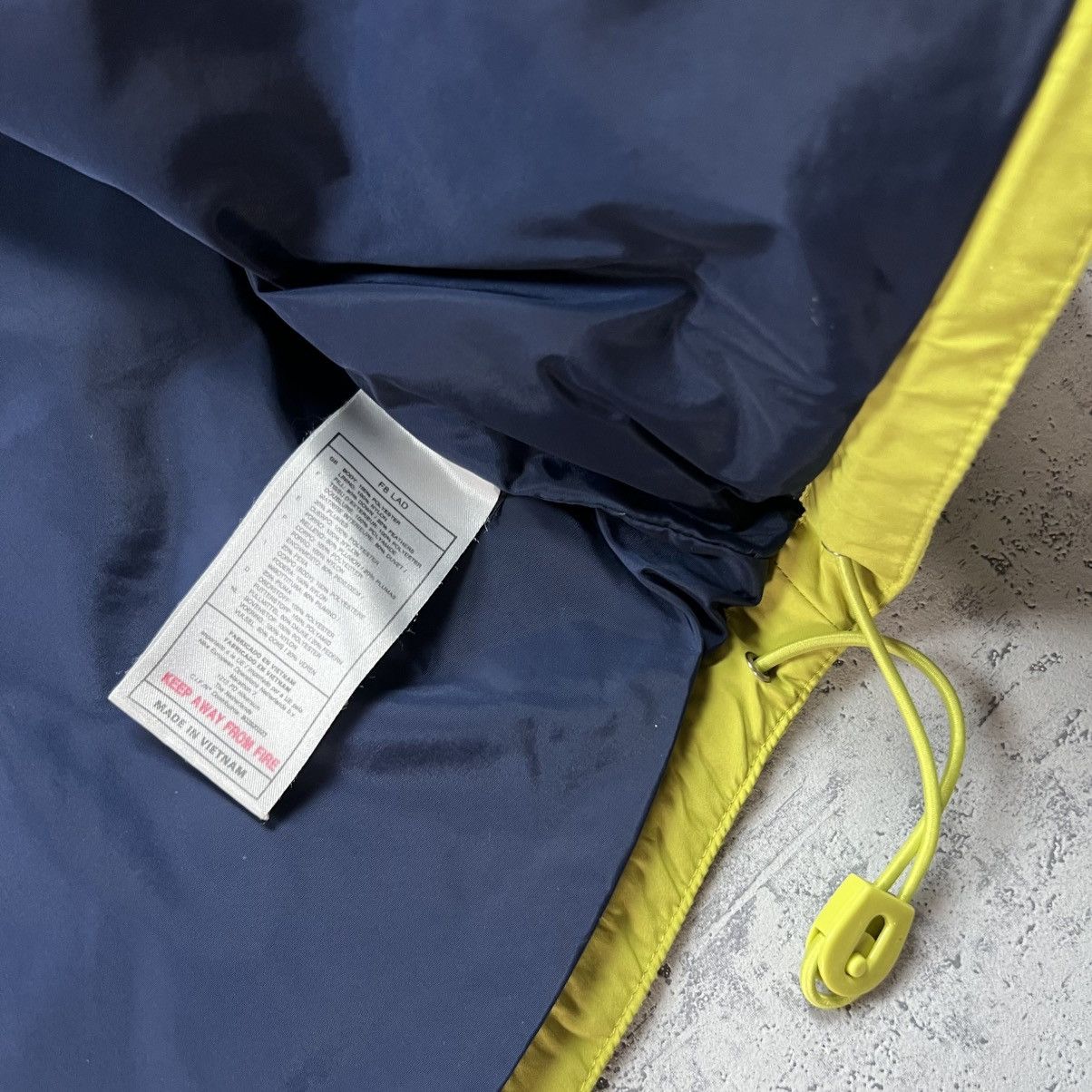 Nike 90s NIKE BIG SWOOSH VINTAGE Y2K OVERSIZED PUFFER DOWN JACKET Size US XL / EU 56 / 4 - 12 Thumbnail