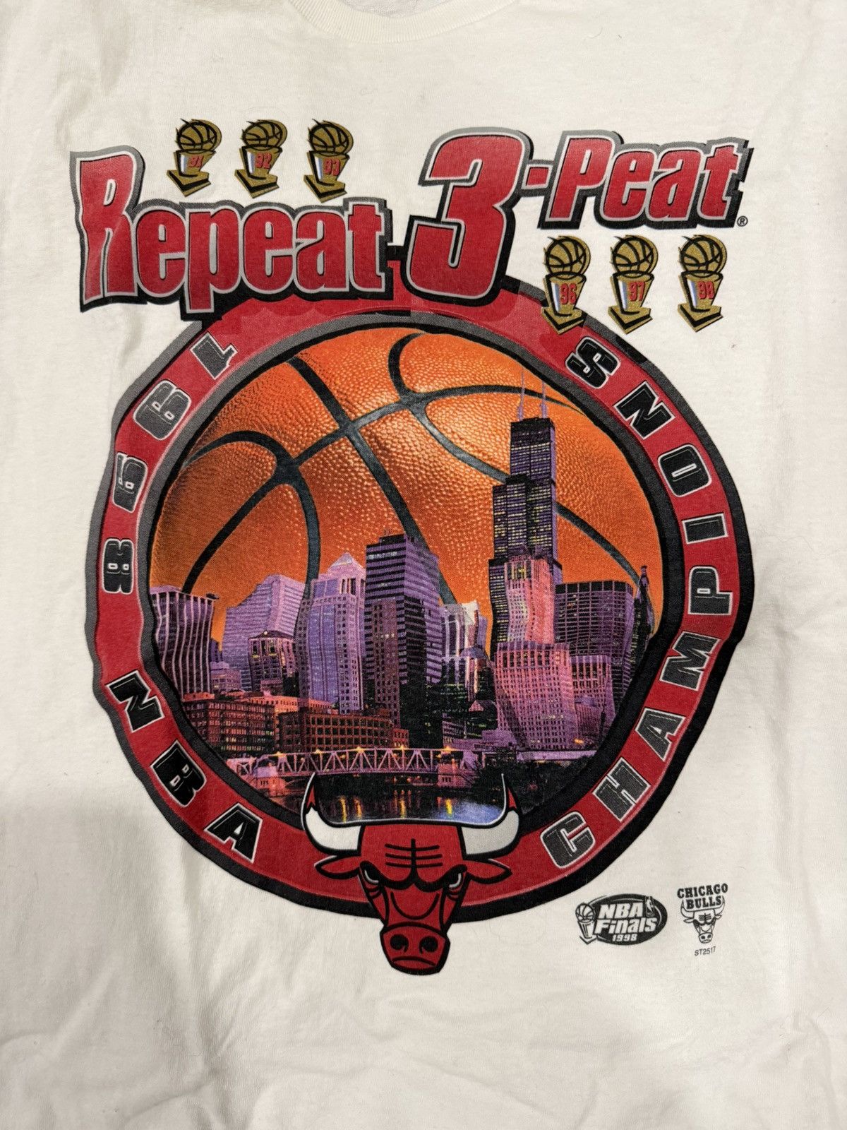 NBA chicago bulls repeat 3 peat tee Size US L / EU 52-54 / 3 - 2 Thumbnail