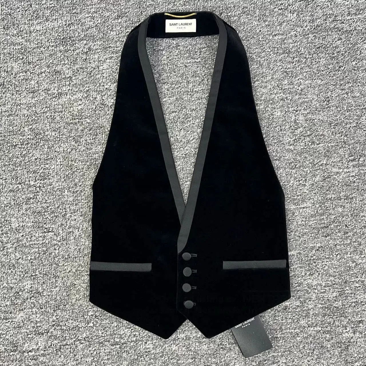 Saint Laurent Paris Saint Laurent Black Velvet Vest. Size XXS / US 00 / IT 34 - 1 Thumbnail