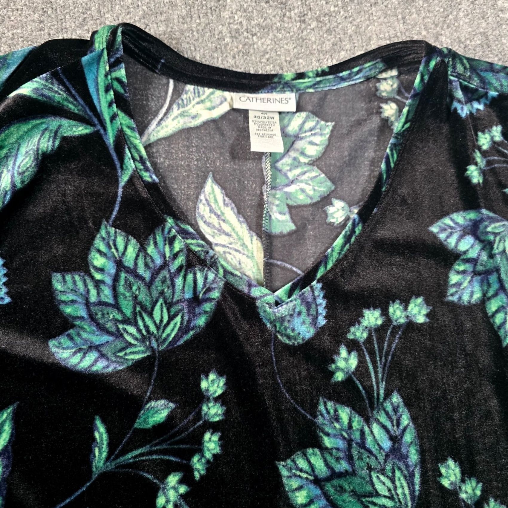 Vintage Catherine's Top Womens 4X Black Green Velour Floral Stretch Casual Career Blouse Size XXL / US 16-18 / IT 52-54 - 2 Thumbnail