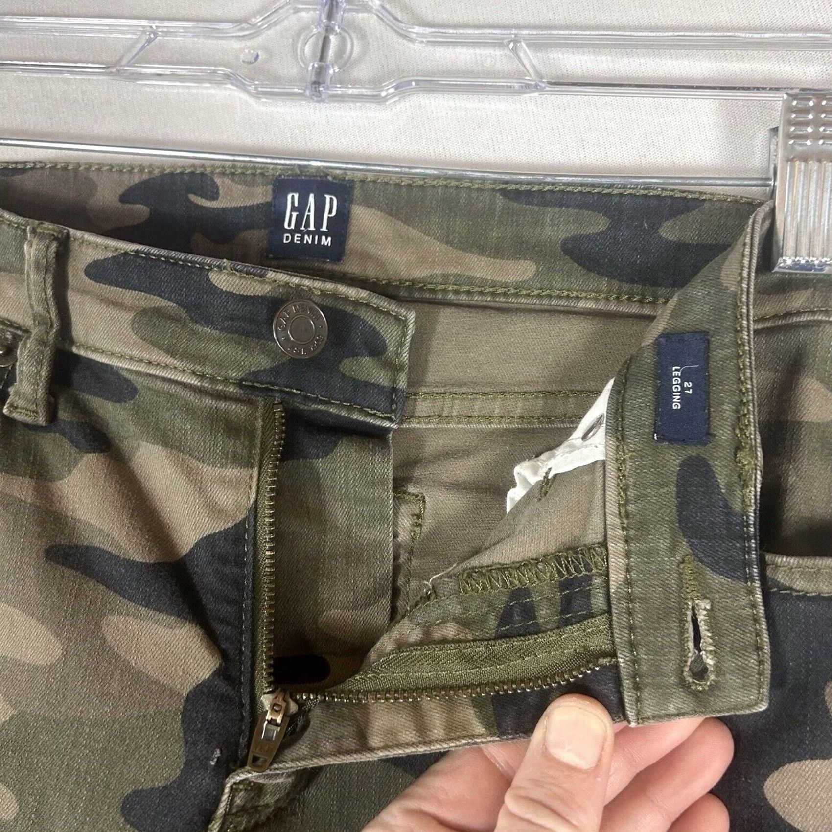 Gap Gap Green Camouflage Denim Leggings Womens 27 Skinny Ankle Camo Jeans Mid Rise Size 27" / US 4 / IT 40 - 2 Thumbnail