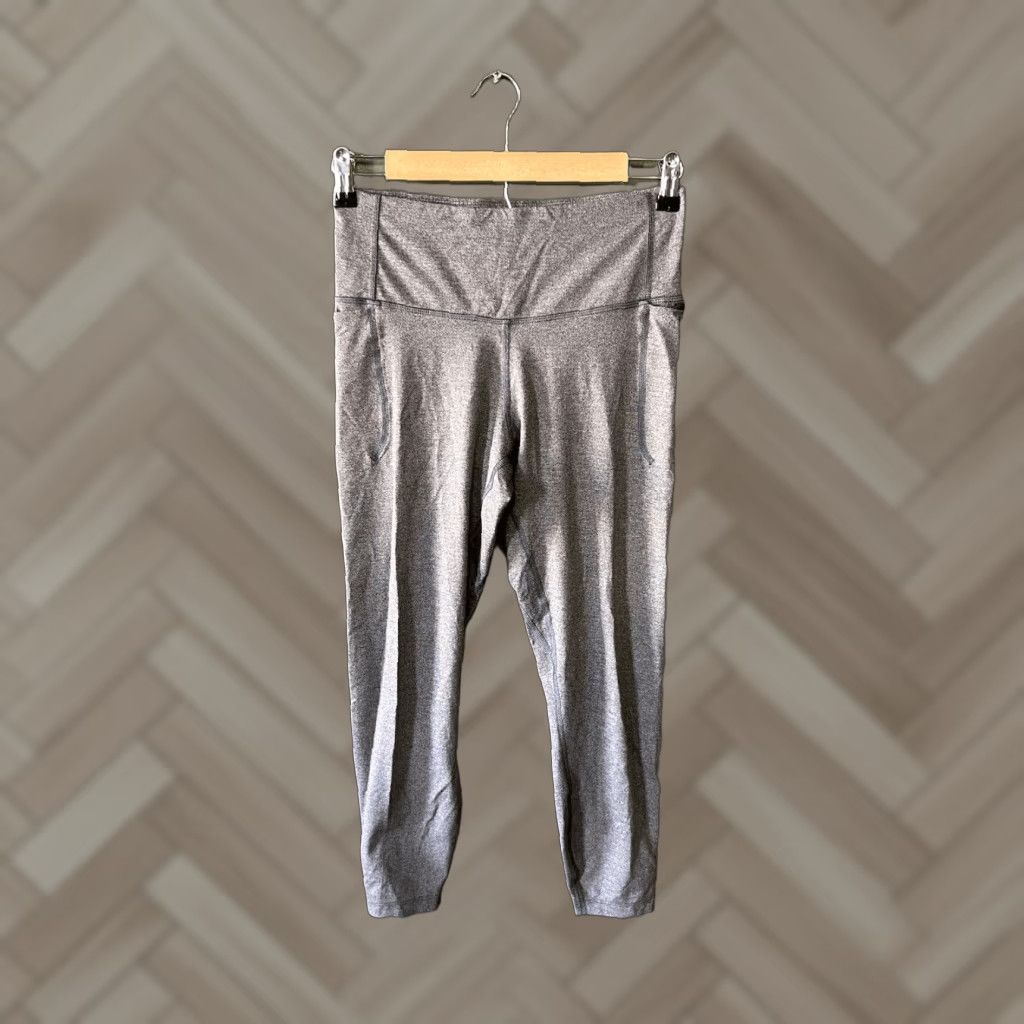 Under Armour Under Armour Womens Gray Athletic Cropped Leggings Size Medium Size 32" / US 10 / IT 46 - 1 Thumbnail