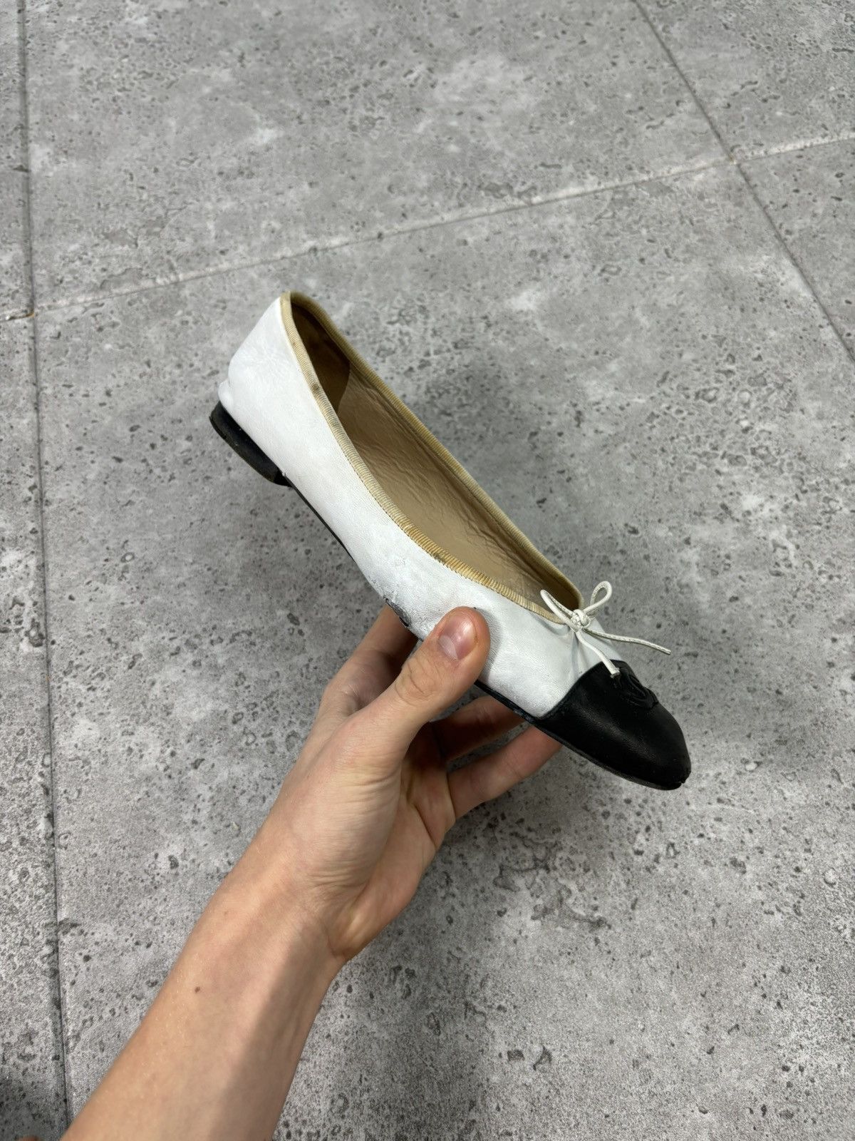 Chanel Chanel Lambskin & Patent Calfskin Ballet Flats Vintage 00s Size US 11 / IT 41 - 11 Thumbnail