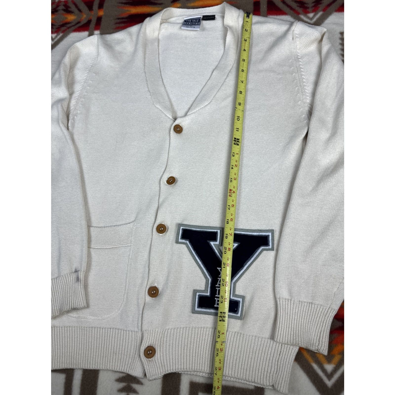 Vintage VINTAGE The Yale Bookstore Cardigan Sweater Sz Small Unisex Mens White University Sweatshirt Size US S / EU 44-46 / 1 - 4 Thumbnail